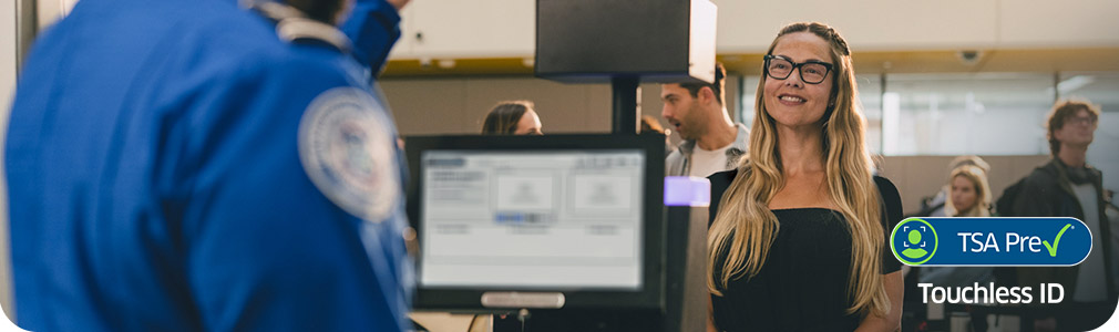 Customer using TSA PreCheck Touchless ID.